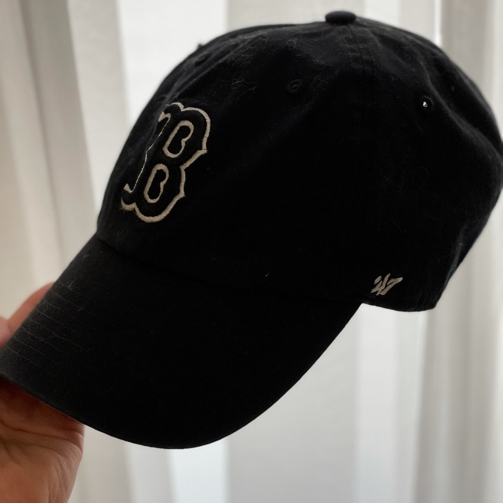 Red Sox Cap - Picture 3 of 4
